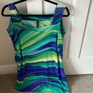 Women’s Fashque Design Large open shoulder tunic